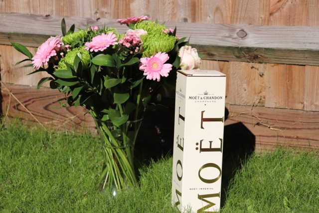 moet champagne flowers prestige