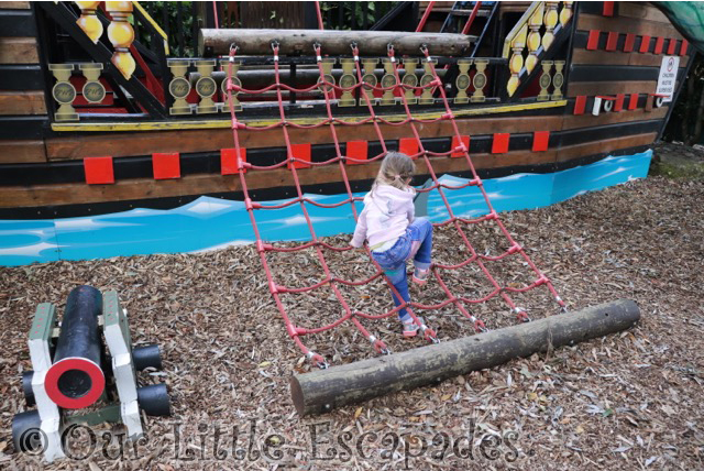 paradise wildlife park pirate ship pirates cove