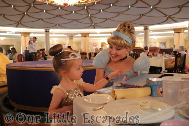 little e cinderella signing autographs