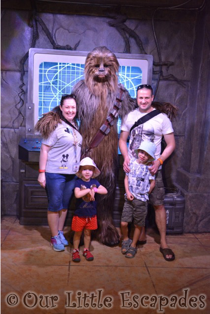 meeting chewbacca disneys hollywood studios walt disney world