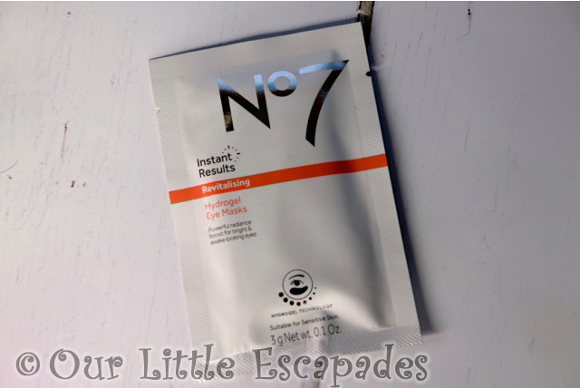 no7 beauty advent calendar No7 Instant Results Revitalising Hydrogel Eye Masks