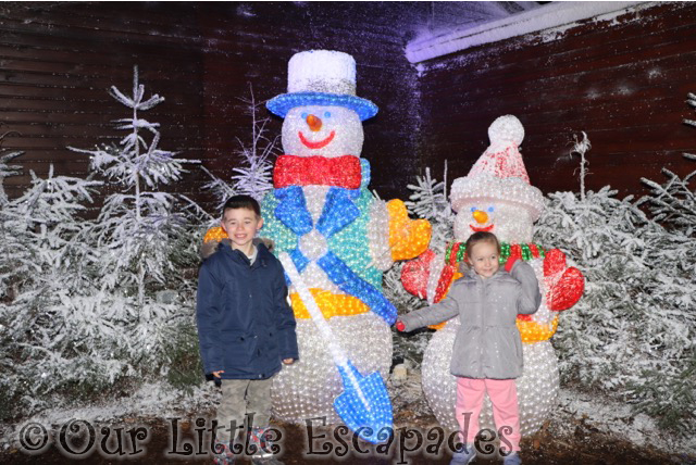 christmas lights santas woodland workshop center parcs elveden forest