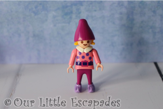 elf pink hat playmobil advent calendar santas workshop