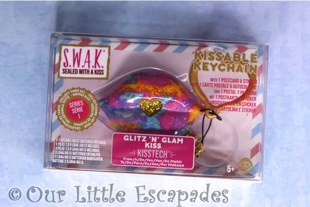 swak sealed with a kiss kissable keychains glitz n glam kiss