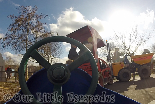 diggerland train