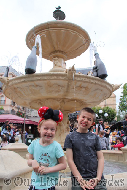 ratatouille paris fountain siblings