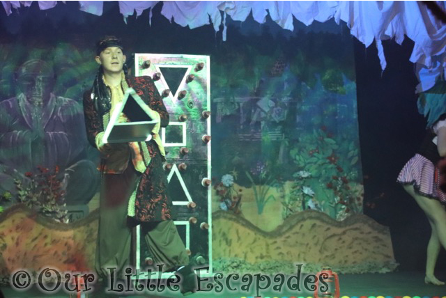 stonham barns pirate adventure show robbie james magic