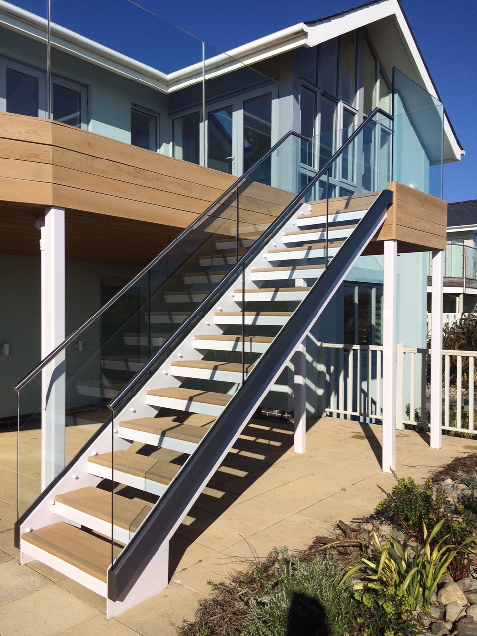 glass balustrades balconies