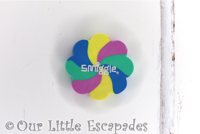 fan eraser smiggle advent calendar 2019 contents