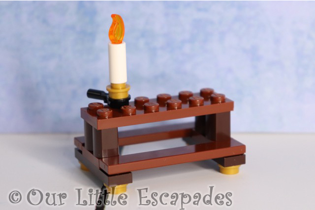 great hall table candle stick lego harry potter advent calendar 2019 contents