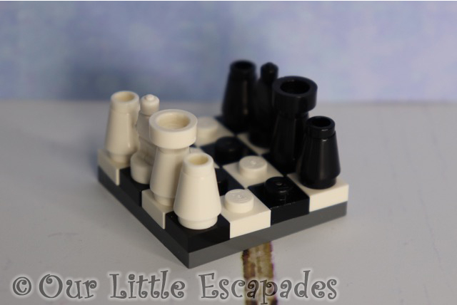 wizard chess set lego harry potter advent calendar 2019 contents