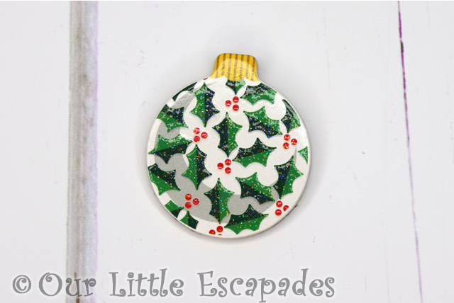 holly leaf pattern magnetic christmas tree bauble