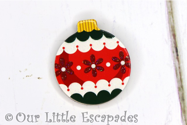 red flower pattern magnetic christmas tree bauble