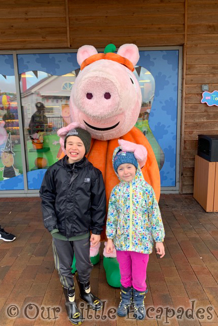 ethan little e meeting george peppa pig world paultons park