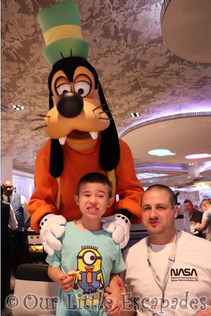 darren ethan goofy disney vip character breakfast disney magic