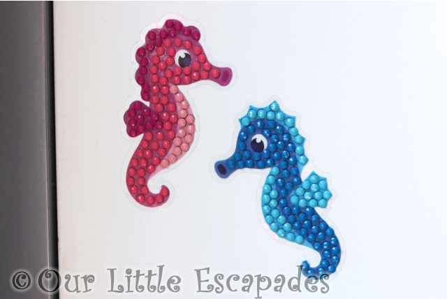 seahorse couple crystal art motif