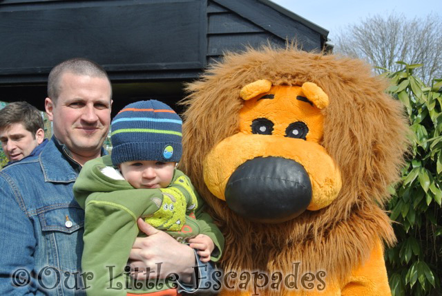 darren ethan lion mascot colchester zoo feeding time for the animals