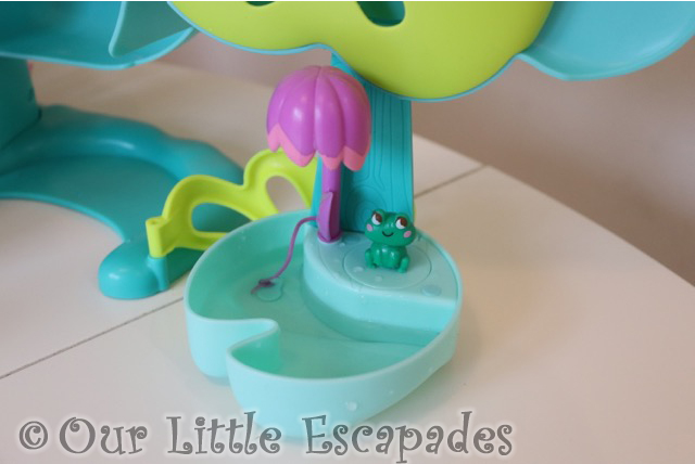 flower shower frog pump baby born surprise treehouse