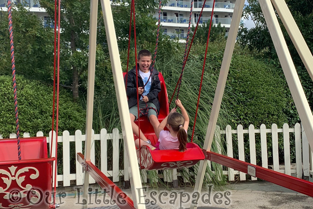 ethan little e swing boat ride butlins bognor regis