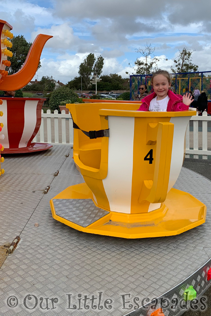 little e spinning teacups butlins fairground