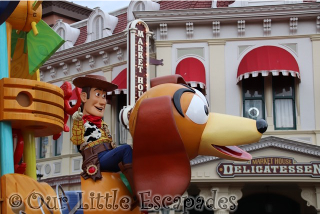 woody slinky dog toy story float disney stars parade