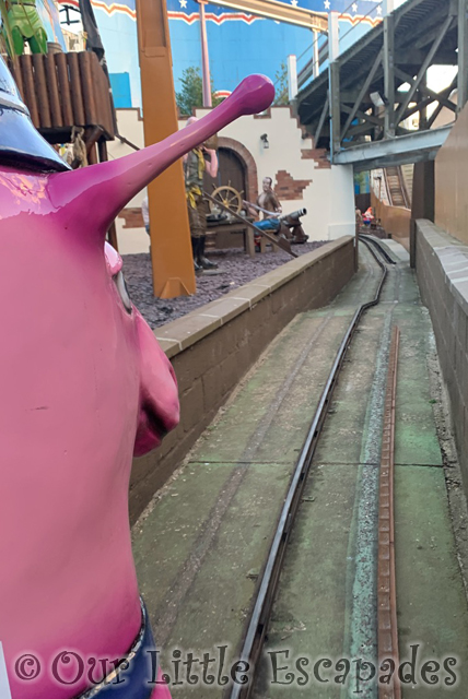 pink snail snails fairy tales track great yarmouth pleasure beach