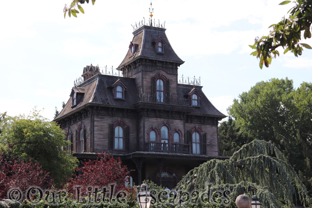 phantom manor disneyland paris