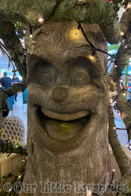 smiling tree secret garden restaurant alton towers hotel