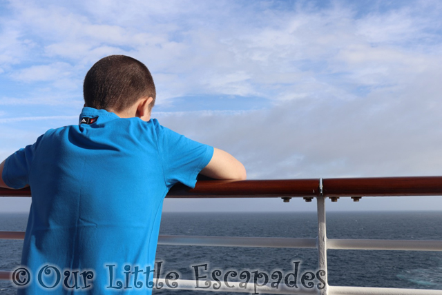 ethan looking out sea disney dream bilbao