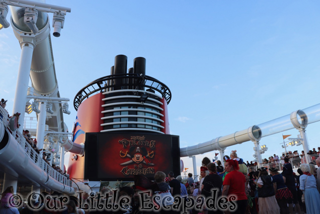 pirates in the caribbean deck party screen disney dream bilbao